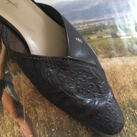 Henry Beguelin Brown Leather Embossed Flats: Women's 8.5; Box Included. - Picture 4 of 9